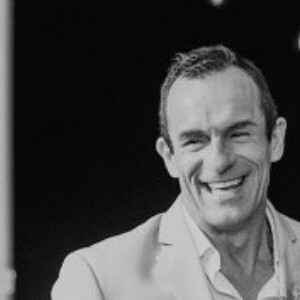 Portrait of Chris Bloom